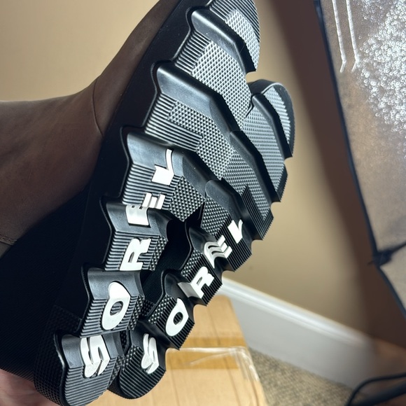 NWT • SOREL • Joan Uptown Zip Bootie • 
🖤🩶 Gray/Black 🩶🖤 • Size 8.5 • - Picture 16 of 17